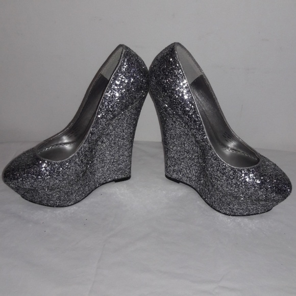 BEBE ,  Shoes GLITTER  SILVER SZ 5 1/2 - Picture 2 of 6